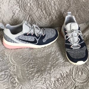 Women’s Nike Shoes size 7